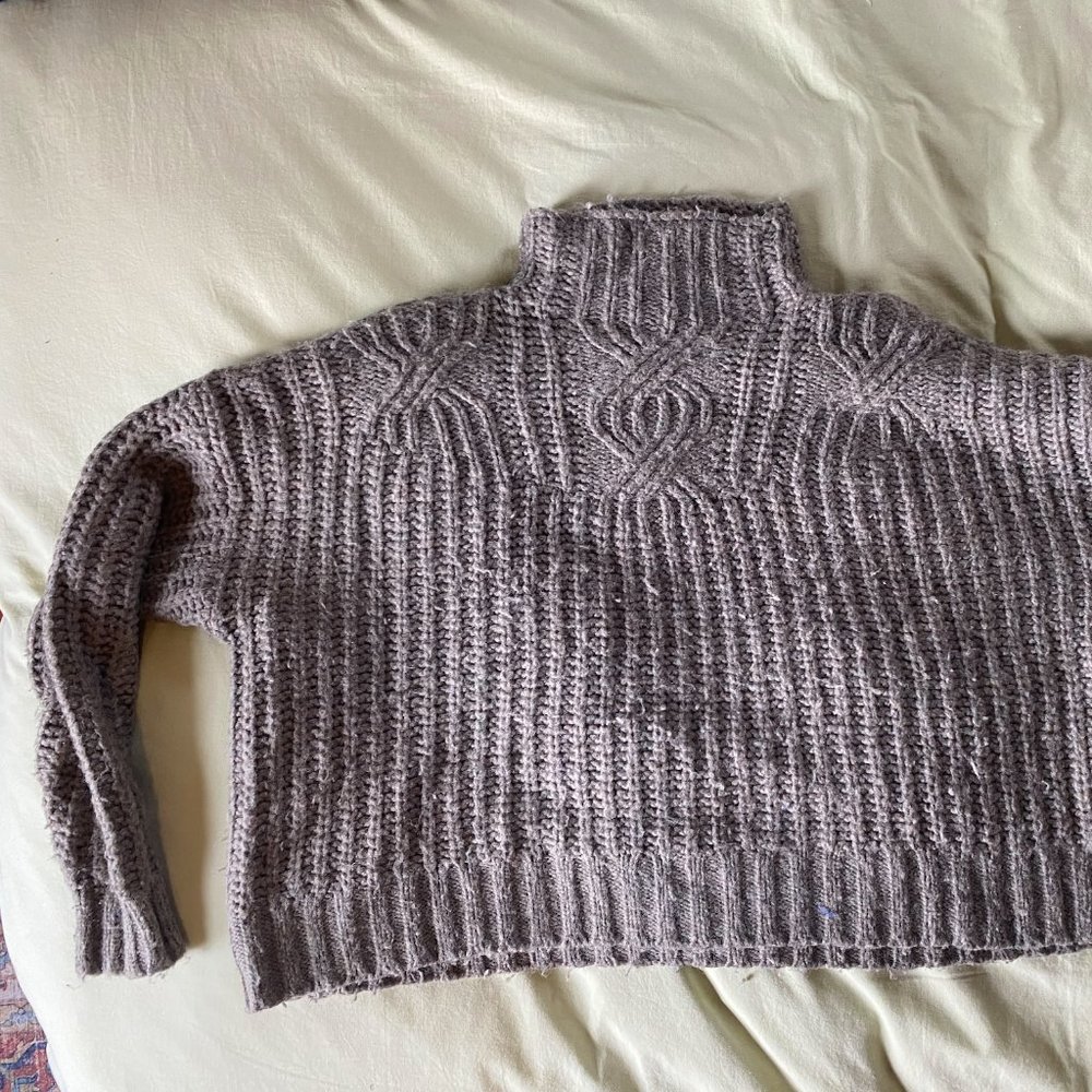 Oatmeal Turtlneck